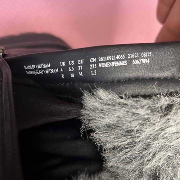 Clarks 'Reunite Go' Gore-Tex® Waterproof Moto Boot - Picture 8 of 8